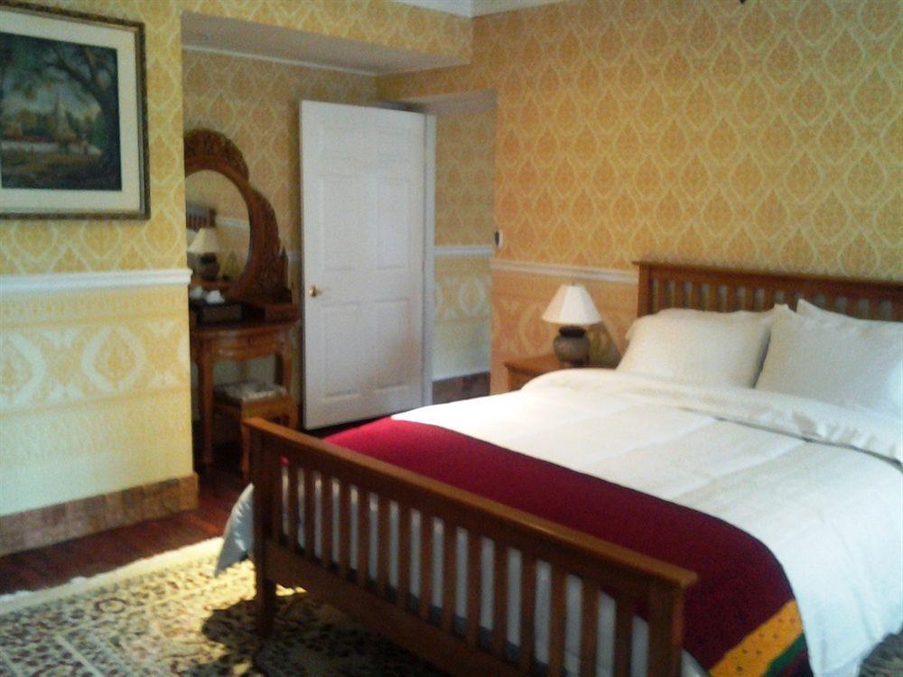 Dover Garden Suites Exterior photo